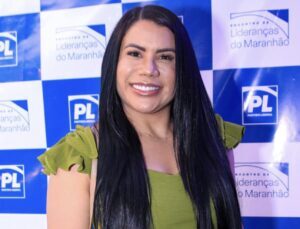 Primeira-dama de Presidente Juscelino sofre ataques infundados e ganha aclamação popular