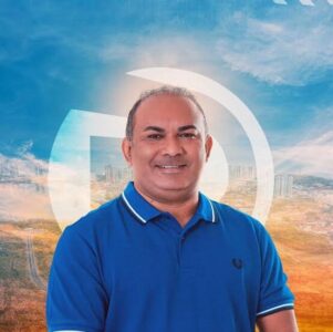 Didi do PP recebe carinho das crianças em evento especial