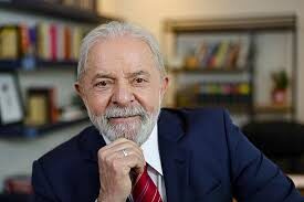 Lula é operado às pressas em São Paulo após sentir dor na cabeça