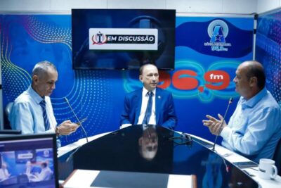 ‘Em Discussão’