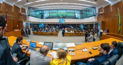 Vácuo no WhatsApp provoca debate entre deputados na Assembleia