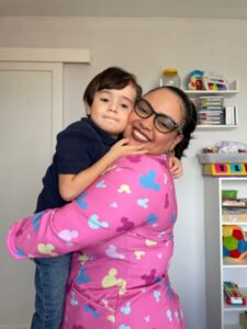 Comunicação sem barreiras: Clínica Amoré tem atendimento especializado para crianças com autismo e dificuldades de fala