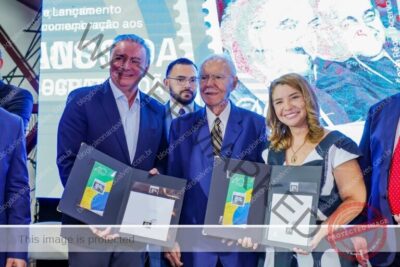 Iracema Vale prestigia cerimônia de lançamento do selo em comemoração aos 40 anos da redemocratização