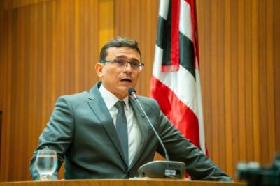 Pastor Enos Costa assume vaga do deputado Júnior Cascaria na Alema