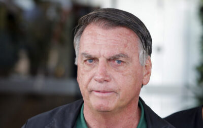Líder do PT na Câmara pede ao STF tornozeleira eletrônica para Bolsonaro