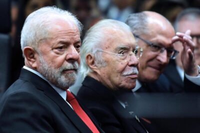 “É melhor sair muito bem do que já velho”, afirma Sarney sobre o futuro de Lula