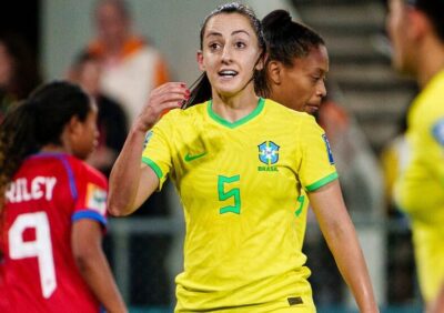 Jogadora da Seleção Brasileira emociona ao revelar doença mortal: ‘Conto com orações’