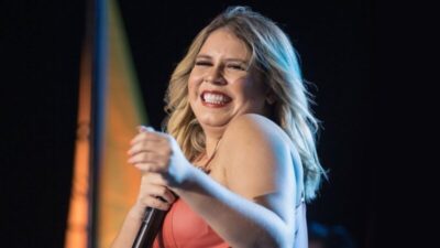 Marília Mendonça morre aos 26 anos em acidente aéreo