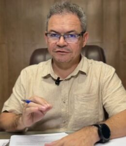 Rafael cria bolsa eja para incentivar jovens e adultos de Timon