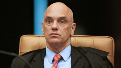 Moraes arquiva investigação contra Bolsonaro sobre cartão de vacina