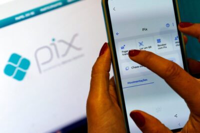 Pix por aproximação entrou em vigor com limite de até R$ 500 por transação; veja como fazer