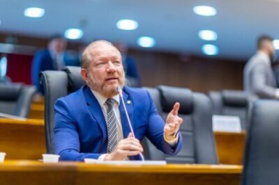 O golpe subiu no telhado