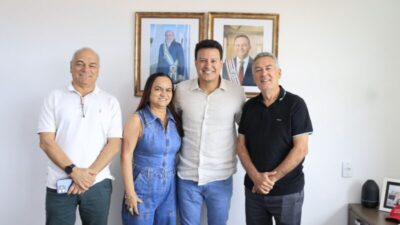 Prefeito de Viana debate o FUNDEB com Felipe Camarão