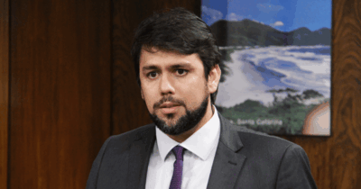 União Brasil prepara Pedro Lucas Fernandes para assumir o Ministério das Comunicações