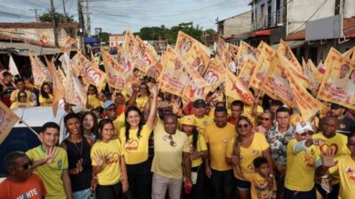 Prefeito Nivaldo Araújo realiza mega caminhada pelas ruas de Alcântara recebendo grande apoio popular