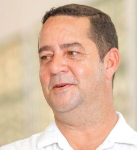 Apesar das perseguições, Constâncio Souza é premiado com o Selo Prefeito da Educação Prata