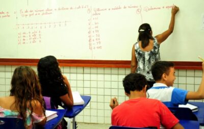 Governo do Maranhão vai pagar piso nacional aos professores; veja quanto será