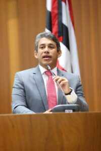 Osmar Filho discute situação da MA-014 e defende federalização da via para Baixada Maranhense