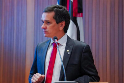 Ricardo Arruda destaca liderança Brandão e pede cautela na sucessão