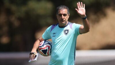 Botafogo demite Renato Paiva após eliminação no Mundial de Clubes