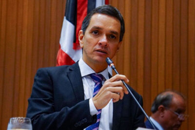 Ricardo Arruda alerta para risco de perda de R$ 195 mi em obras do FNDE