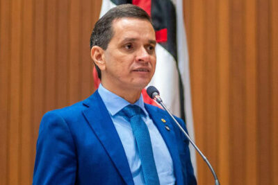 Ricardo Arruda destaca assinatura da ordem de serviço da obra da Litorânea