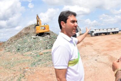 Com a cidade inundada de sujeira, Braide manda R$ 90 MILHÕES para empresa do lixo