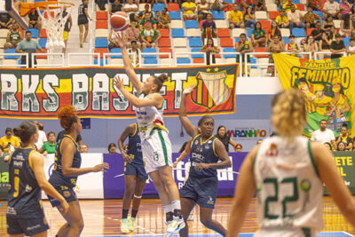 Sampaio e Cerrado disputarão playoff da Liga de Basquete em julho