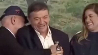 “Viva o Brasil! É Lula de novo!”, brada Miltinho Aragão após receber ambulância