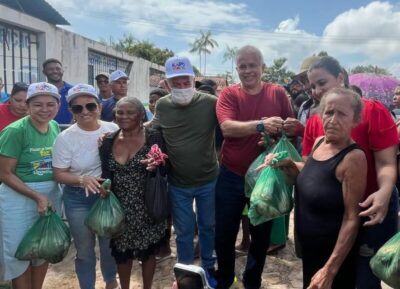 Carrinho, Regina Machado e Júlio Mendonça percorrem povoados e bairros de Viana entregando peixes e cestas básicas para moradores