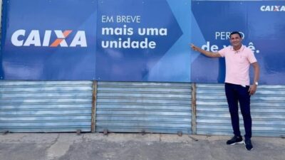 Prefeito Clemilton sinaliza prédio que abrigará Caixa em Urbano Santos