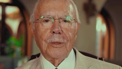 “O destino me levou à política”, reflete Sarney em rede social