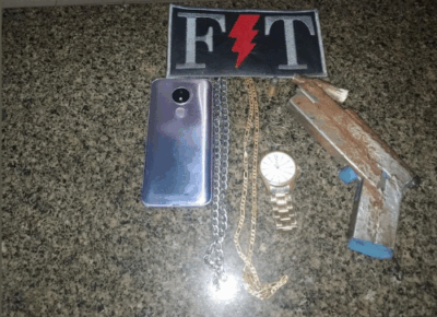 Dupla suspeita de porte ilegal de arma de fogo é presa pela PM de Itapecuru no Bairro Torre.