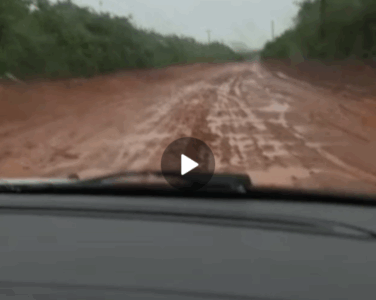 Cedral-Estrada tomada por lama dificulta acesso de povoado a sede
