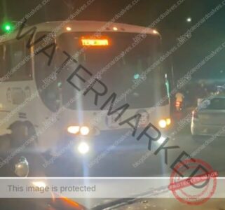 Ônibus que faz viagens para Teresina é visto em evento político “carnavalesco” de Chiquinho FC