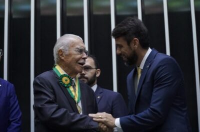 Pedro Lucas homenageia José Sarney nos 40 anos de redemocratização