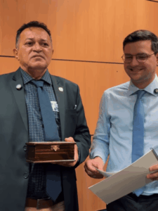 Prefeito de Grajaú apresenta homenagem a Frei Alberto ao Ministério do Turismo