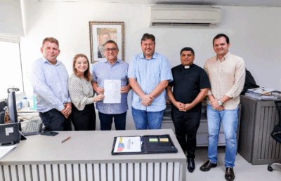 Iracema Vale participa de assinatura do ‘Mutirão Rua Nova’, que beneficiará Buriti, Belágua e Urbano Santos