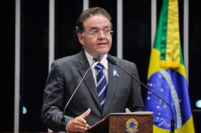 De volta a cena