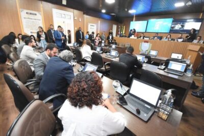 Dia do Servidor Público repercute na Câmara