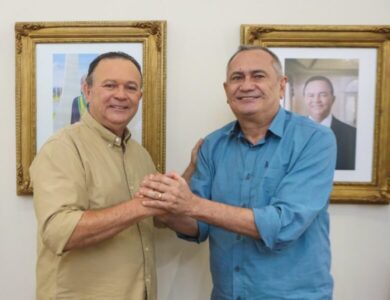 Em conversa com prefeito de São Bento, governador diz que máquinas começam serviços na MA-014 nas próximas horas