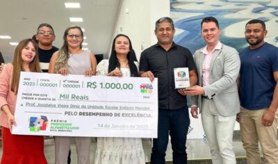 Prefeito e professora de Pedro do Rosário são premiados pela Seduc por avanços na educação de Pedro do Rosário
