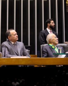 Brandão exalta Sarney após homenagem na Câmara: ‘Papel fundamental’