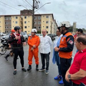 Corpo de Bombeiros e Defesa Civil monitoram áreas alagadas em São Luís após fortes chuvas