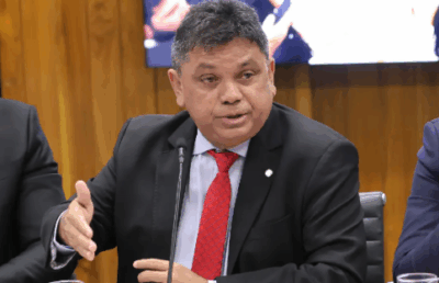 Deputado Márcio Jerry ‘aconselha’ Motta a se inspirar nos vietcongues na volta à Câmara