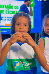 Gentil Neto uniformizado gratuitamente os alunos da rede municipal de ensino de Caxias…