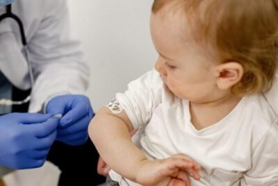 MENINGITE: Vacina para bebês de 1 ano será ofertada pelo SUS a partir de terça-feira (1º)