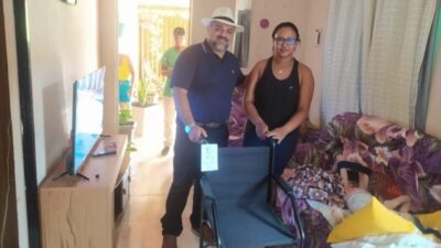 Entrega de Cadeira de rodas pela APAB traz esperança e dignidade a moradora de Pinheiro