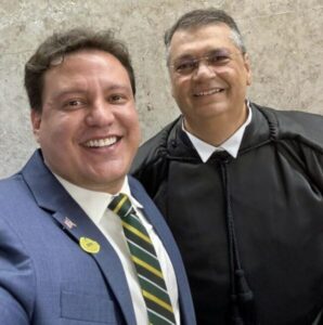 BOMBA! Conversas vazadas de Felipe Camarão expõem que decisões políticas do MA seguem nas mãos de Flávio Dino