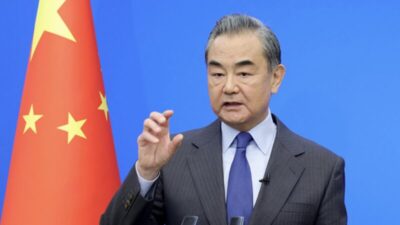 China rebate governo Trump e diz que países da América Latina ‘não são quintal de ninguém’